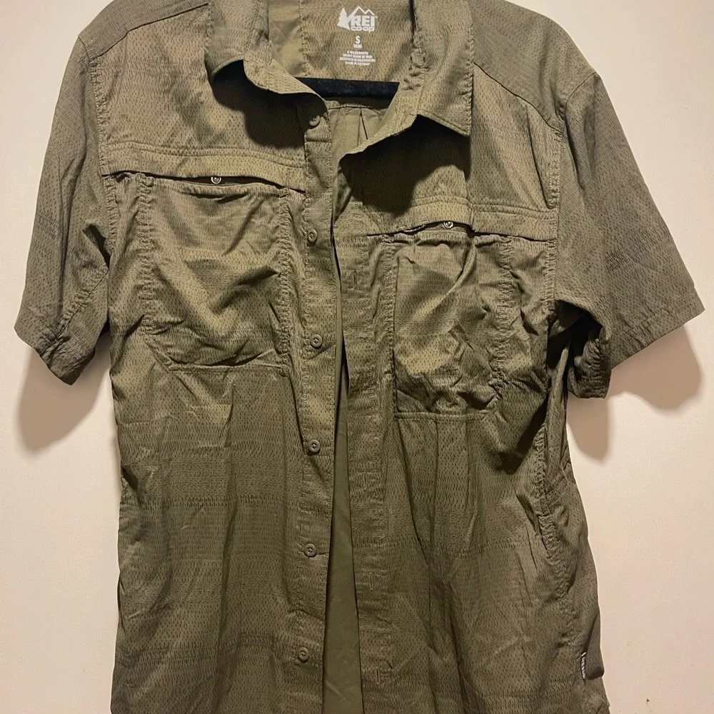 REI Sahara Shirt, Olive Green, Small, EUC - Picture 8 of 8